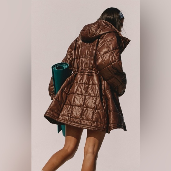 Free People Patricia Packable Poncho Puffer FP Movement NWT - Picture 8 of 14